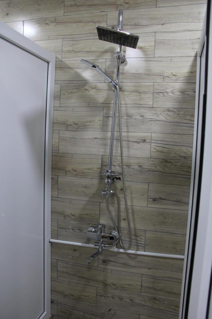 Blossom Hostel Updated ! Обновлено !!! City Center! Perfect Order!!! Snow-White Bed Linen!!! Идеальный Порядок!!! Белоснежное Постельное Белье!!! Центр Города !!! Tbilisi Exteriör bild