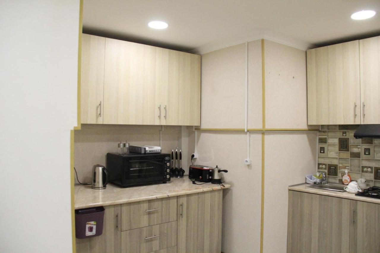 Blossom Hostel Updated ! Обновлено !!! City Center! Perfect Order!!! Snow-White Bed Linen!!! Идеальный Порядок!!! Белоснежное Постельное Белье!!! Центр Города !!! Tbilisi Exteriör bild