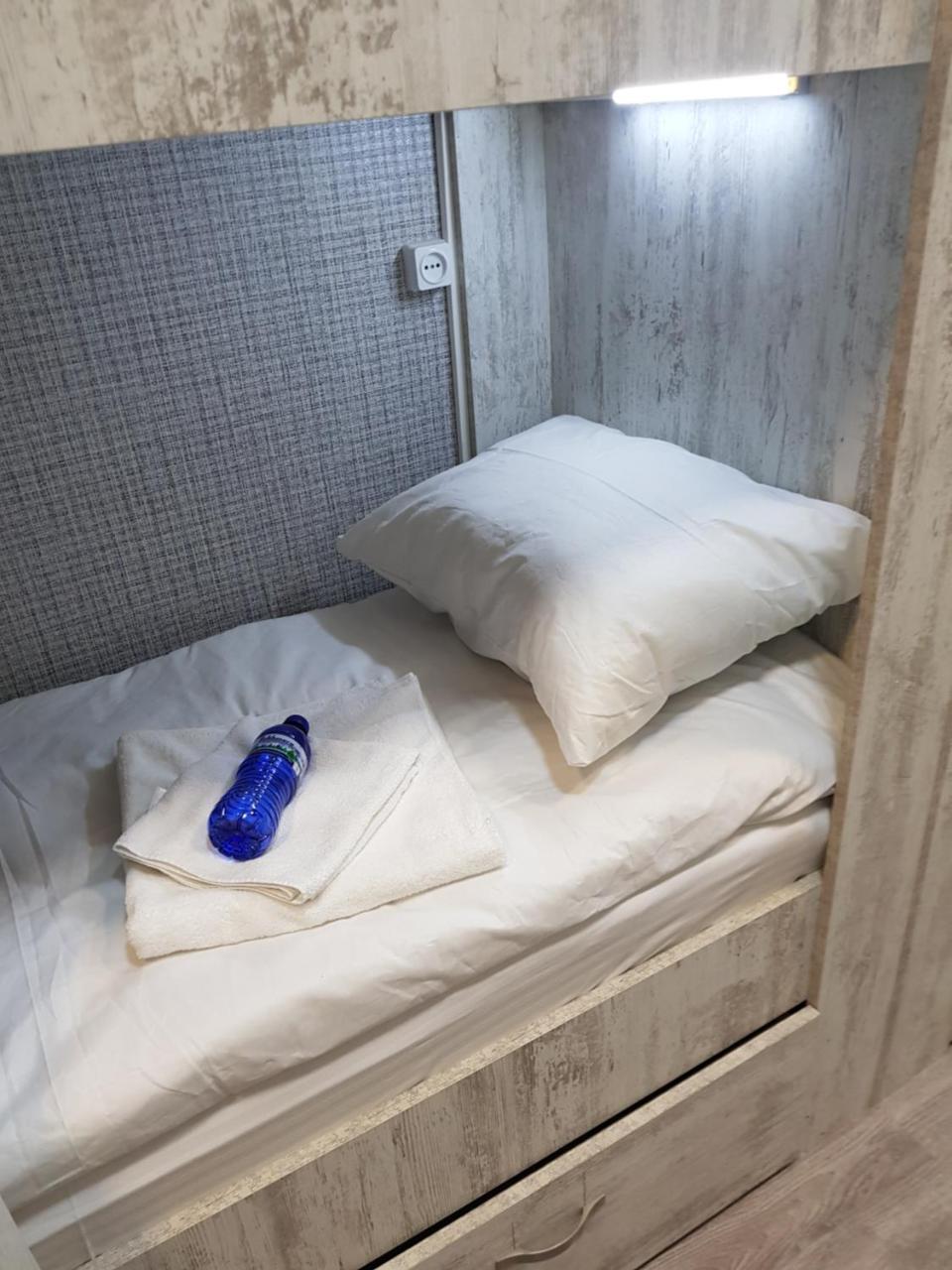 Blossom Hostel Updated ! Обновлено !!! City Center! Perfect Order!!! Snow-White Bed Linen!!! Идеальный Порядок!!! Белоснежное Постельное Белье!!! Центр Города !!! Tbilisi Exteriör bild
