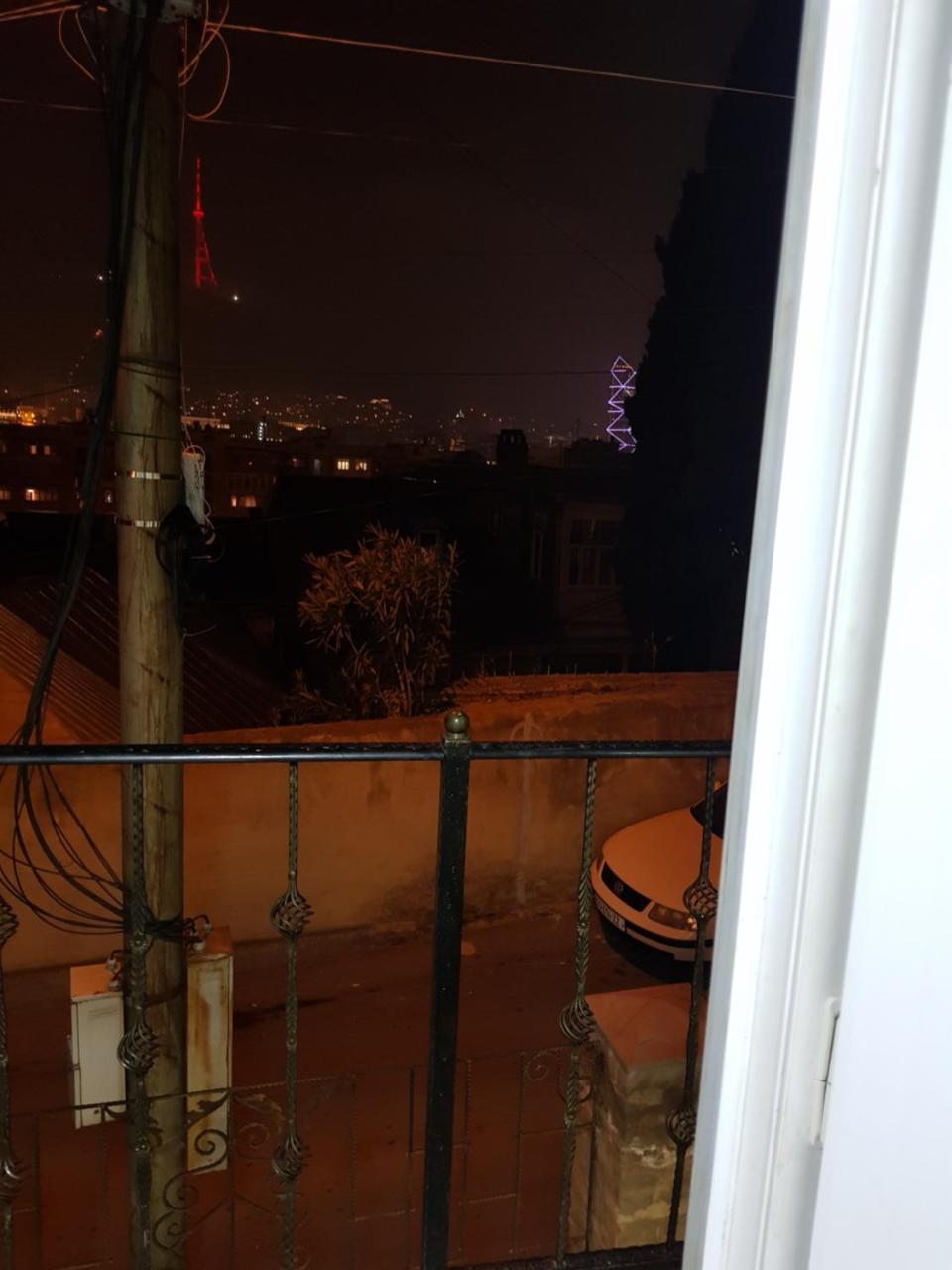 Blossom Hostel Updated ! Обновлено !!! City Center! Perfect Order!!! Snow-White Bed Linen!!! Идеальный Порядок!!! Белоснежное Постельное Белье!!! Центр Города !!! Tbilisi Exteriör bild