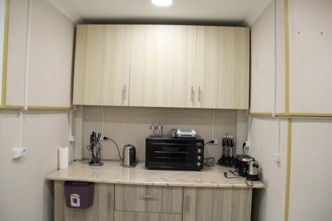 Blossom Hostel Updated ! Обновлено !!! City Center! Perfect Order!!! Snow-White Bed Linen!!! Идеальный Порядок!!! Белоснежное Постельное Белье!!! Центр Города !!! Tbilisi Exteriör bild