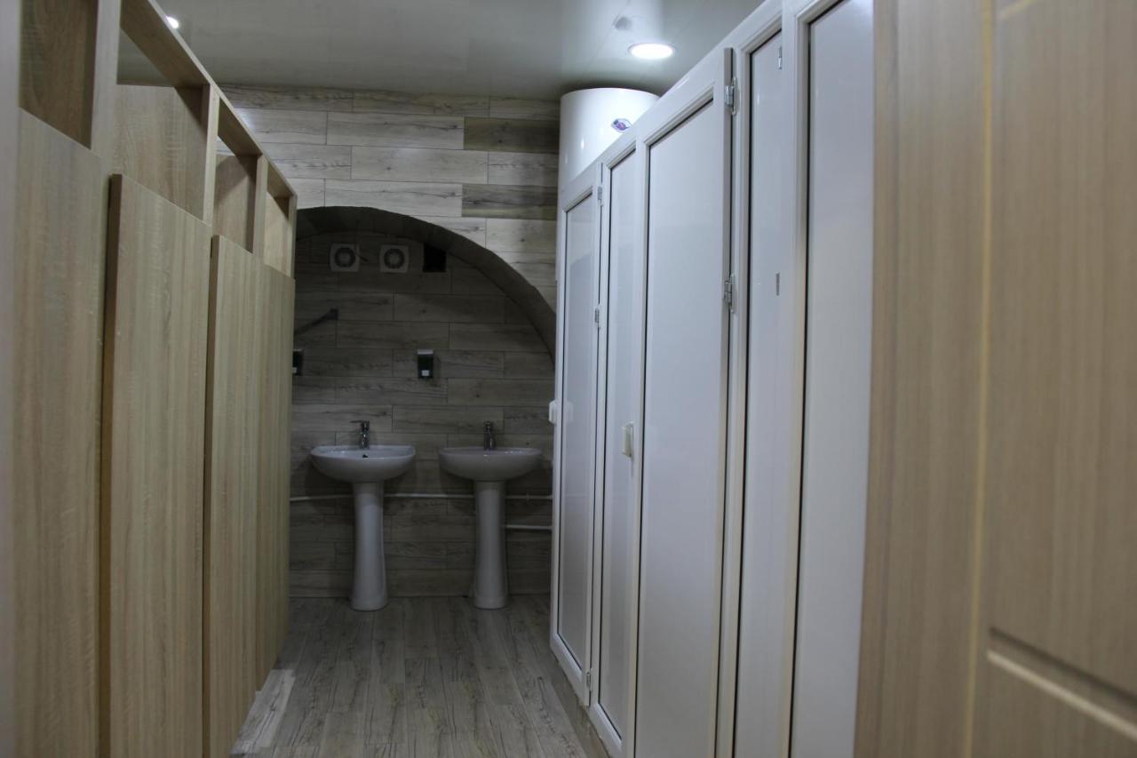 Blossom Hostel Updated ! Обновлено !!! City Center! Perfect Order!!! Snow-White Bed Linen!!! Идеальный Порядок!!! Белоснежное Постельное Белье!!! Центр Города !!! Tbilisi Exteriör bild